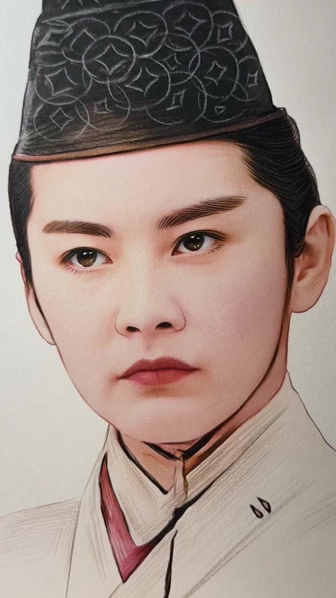 🖌️妈妈辈总能拍出岁月沉淀的美，70多岁的偶像在镜头前气质依旧出众。她们的审美