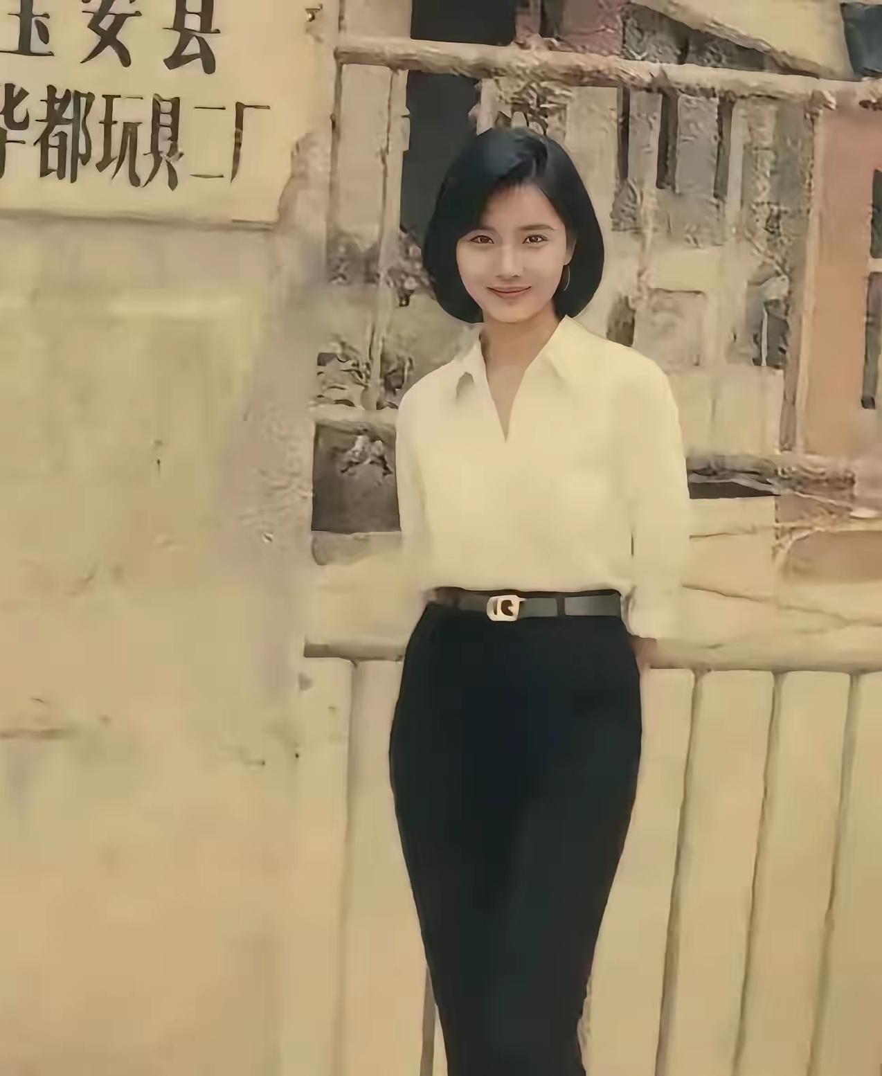 90年代，年轻的姑娘太有气质了！