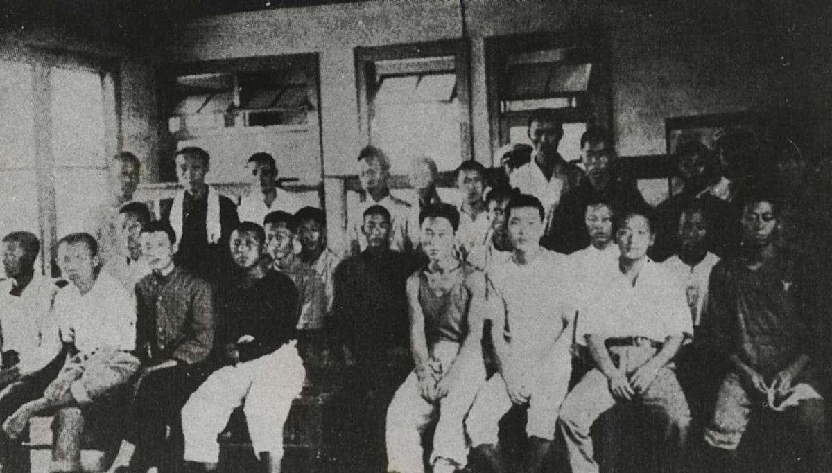 新中国成立后，郑位三在长期休养，既没军衔，也没工作，到1955年评级时，工作人员
