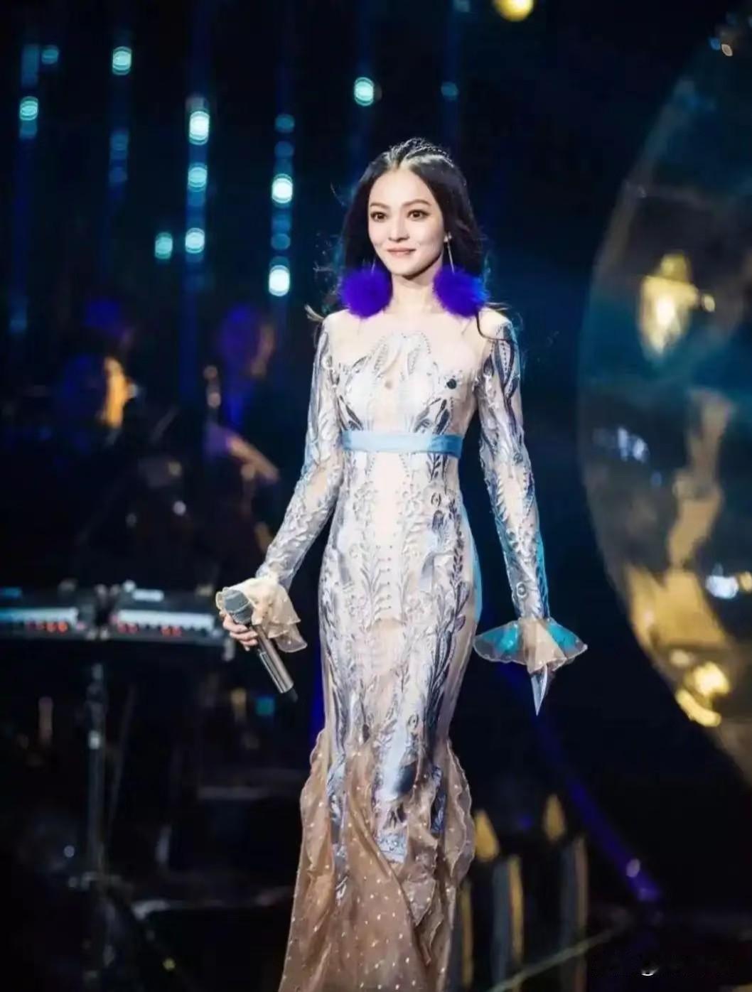 张韶涵换造型师引热议前搭档一句话体面落幕真相太圈粉张韶涵换造型师的风波