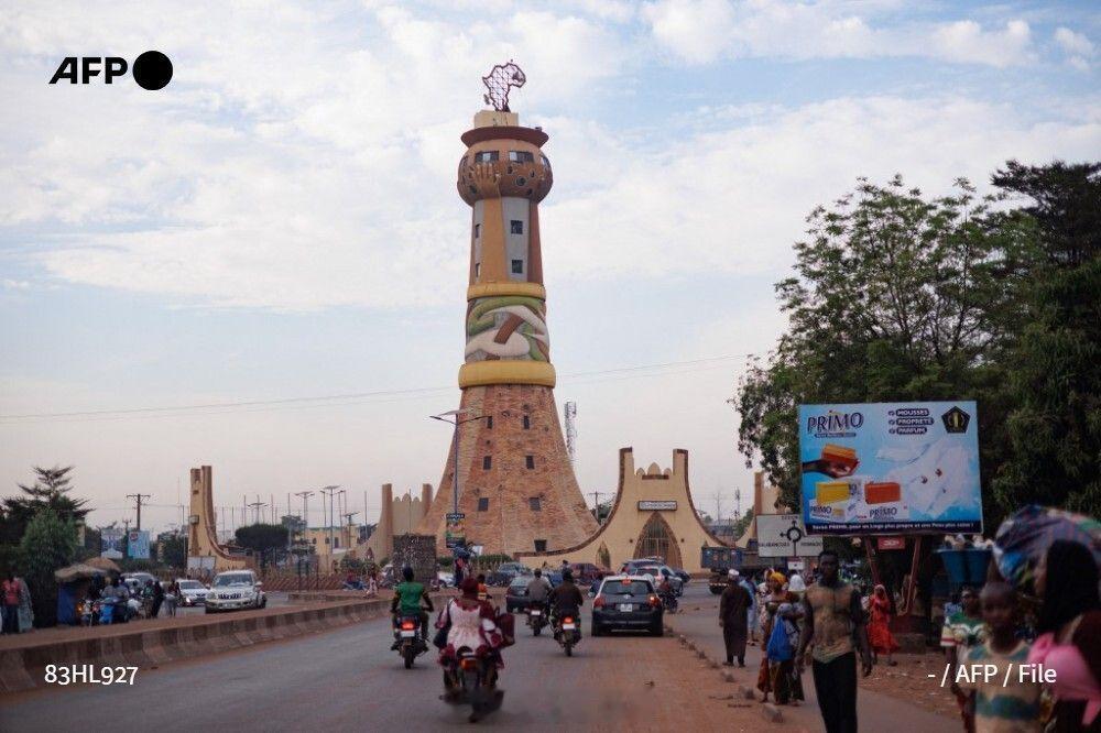 【皇室赎金是马里圣战绑匪的主要收入来源】为释放一名阿联酋酋长，至少支付了50