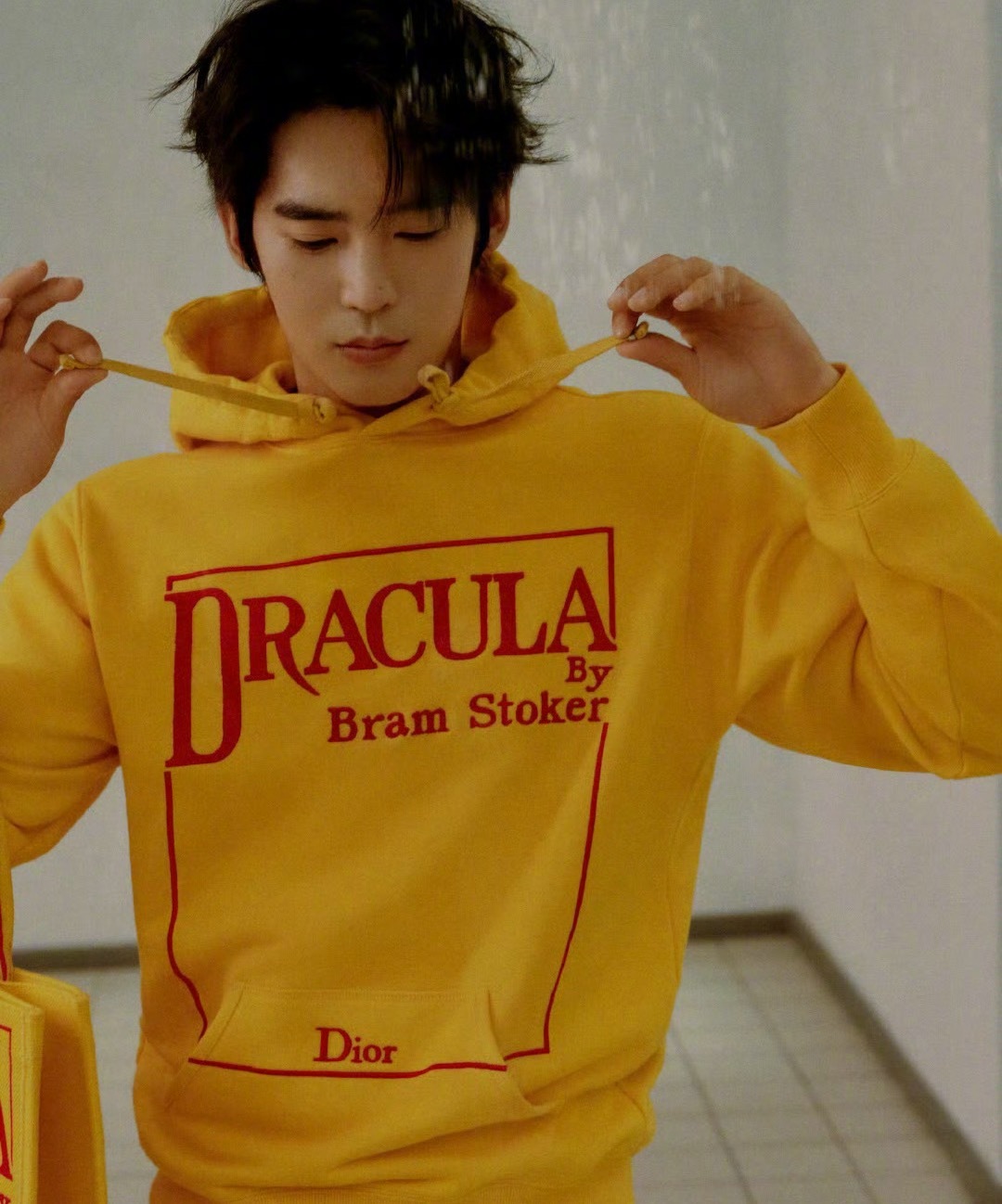 于适给Dior拍的新图，满满少年气，怎么评这组图？