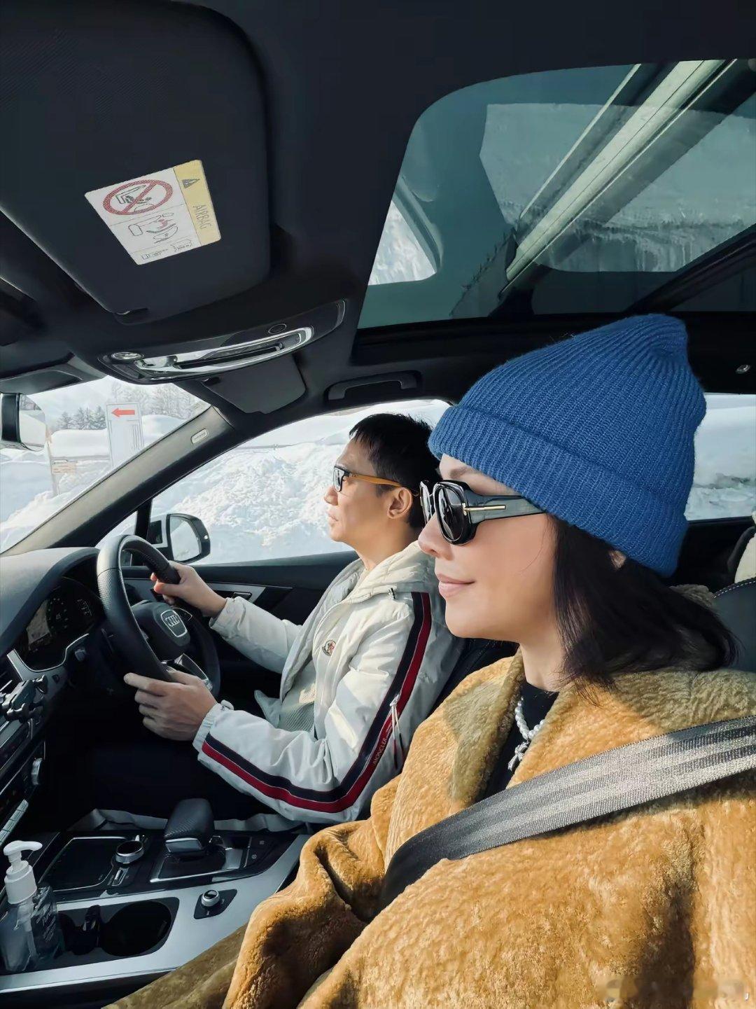 2月14日，梁朝伟、刘嘉玲在日本二世谷过情人节。这两口子真的太喜欢去日本了。