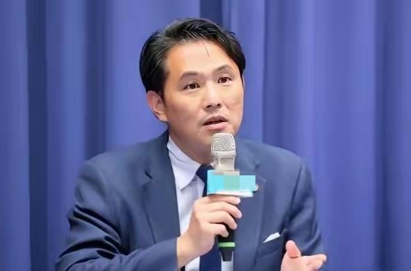 国民党文传会主委陈以信7月30日向媒体表示，郑丽文得知熊本地震造成重大灾情后，对
