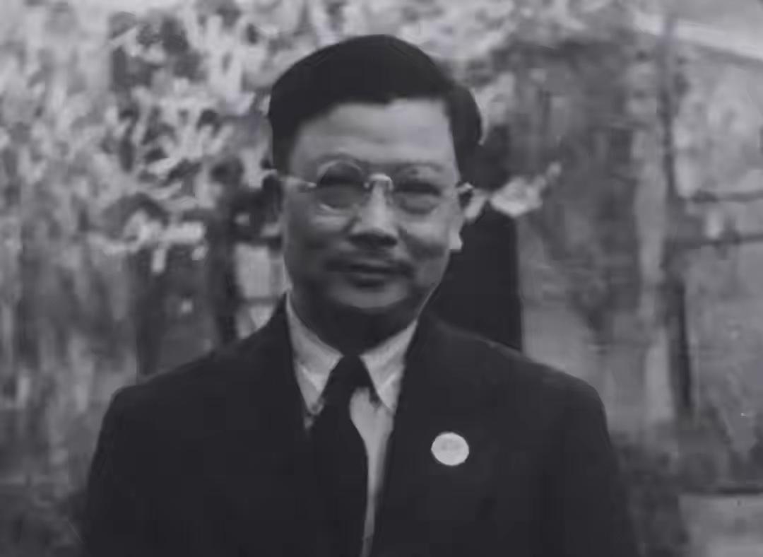 1953年，乔冠华对李克农不尊敬，周恩来怒斥：真不知道几斤几两!这话搁现在听