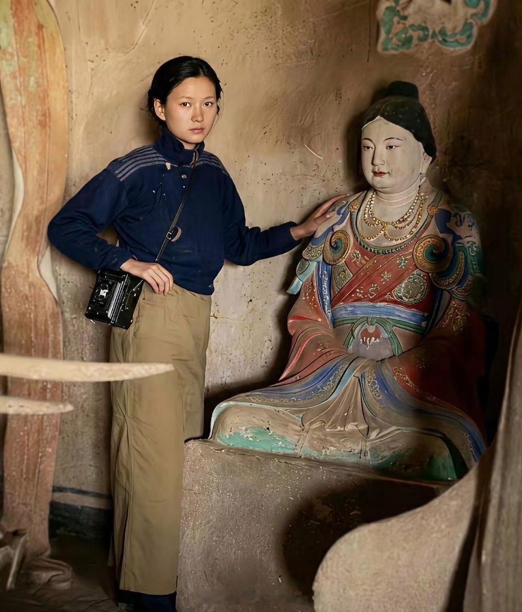 如果我不告诉你，她是林徽因，你可能不会惊讶。如果我告诉你，这是八九十年前拍的照片