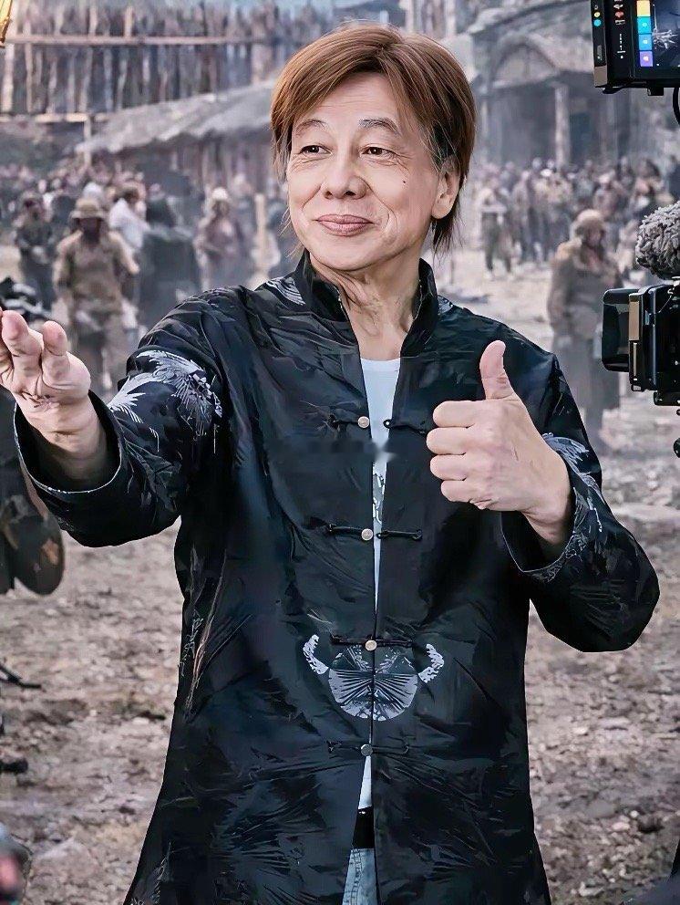 梁小龙的去世是幸福的，不是因为是在梦里去世，也不是因为走之前吃了最爱的火锅，而是