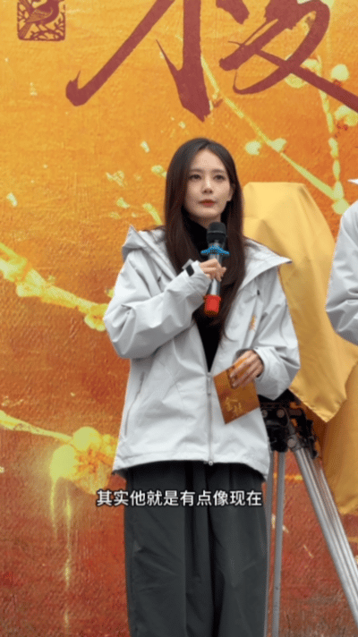 你不是李一桐那你是谁李一桐新剧开机说“先不管李一桐”，全身心成陈雀儿！被角色