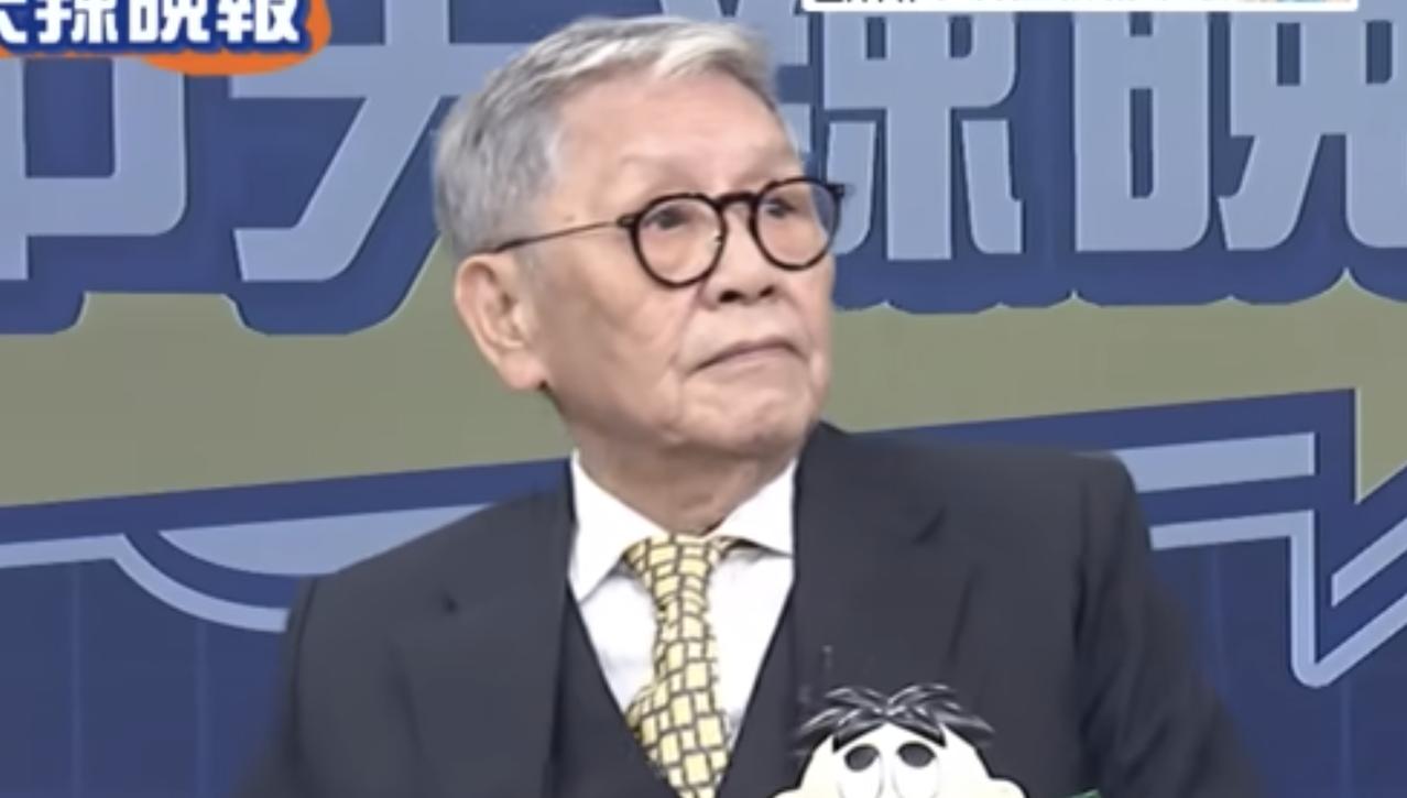 最近刷到一个视频，帅化民、严震生和苑举正在节目里争起了简体字和繁体字。帅化民