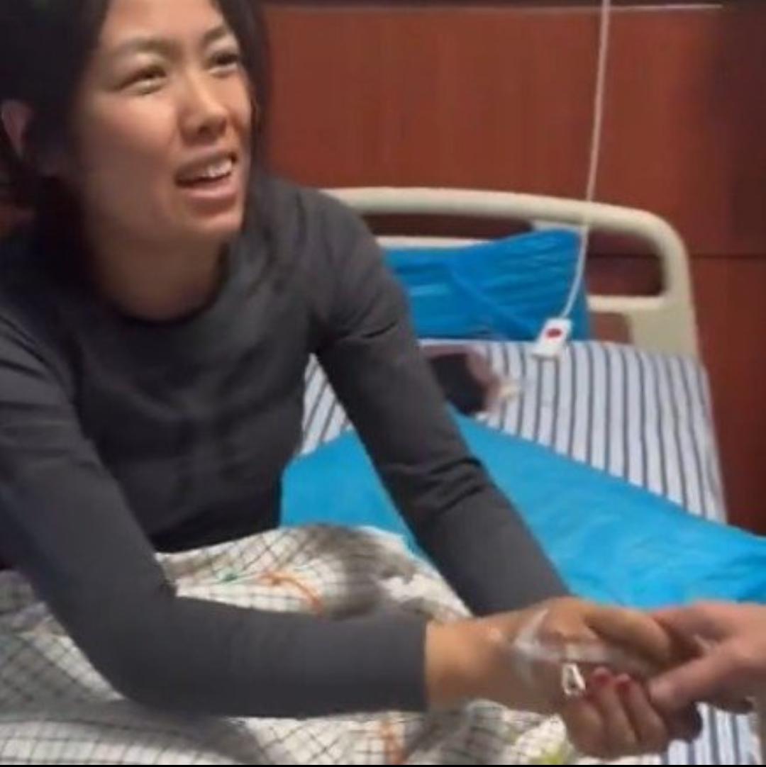 笑不活！荒野求生37天征服自然，却被“石头头发”难住，网友：这是勋章！谁能想