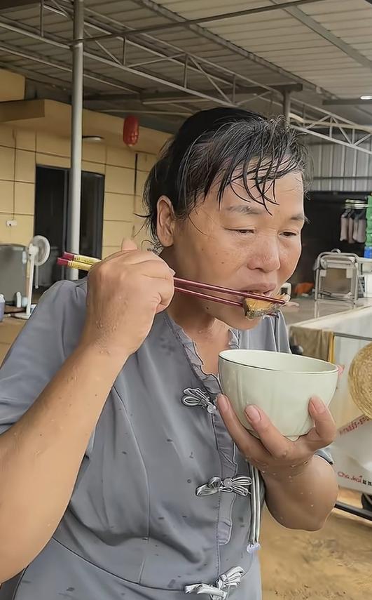 我承认，以前喷过全红婵妈妈！那时候自己还不懂事，直到现在才幡然醒悟，她真的特