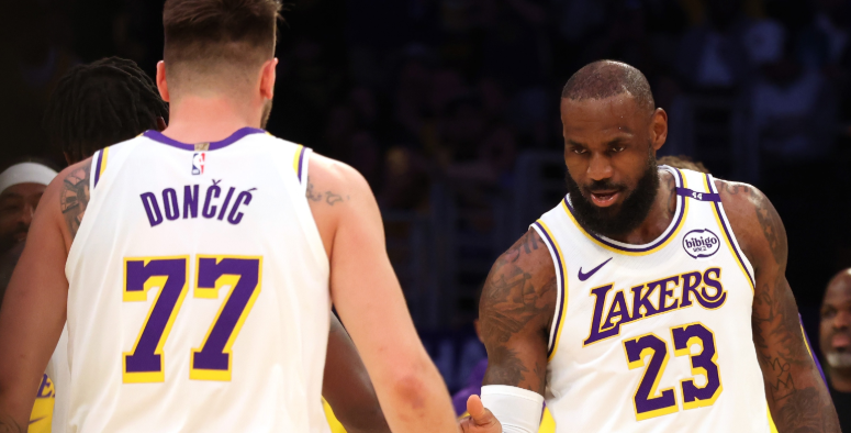 泰伦-卢用反问破局：艾顿缺阵？先问勒布朗卢卡在不在！超级球星才是唯一胜负手，角色球员只是配角