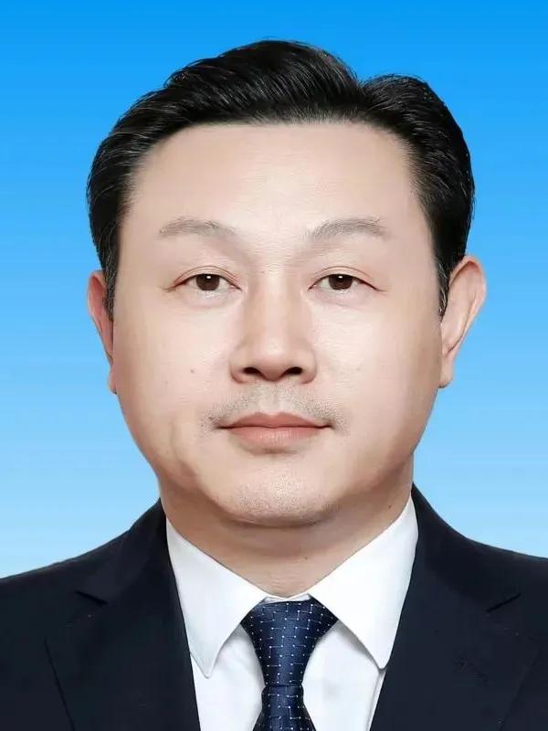 李佰平任常州市委书记, 此前任南京市委副书记、统战部部长, 曾长期在中纪委工作