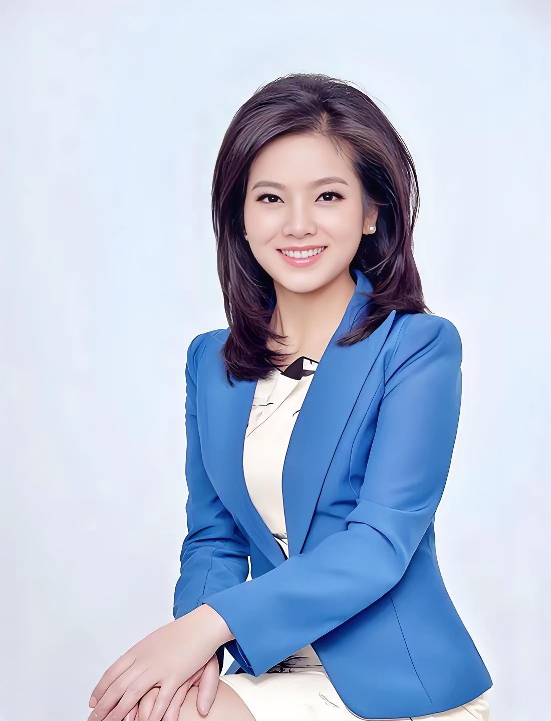 她是东方卫视最美主持人，还是全国劳动模范，美貌与才华并存，你能一眼就认出来，说明