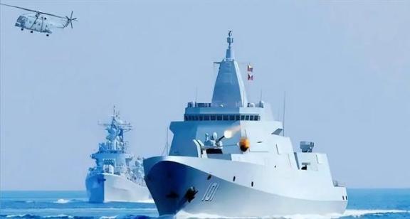 055追着航母跑！南海若开战，美军11艘核动力航母扛得住中国杀手锏吗？