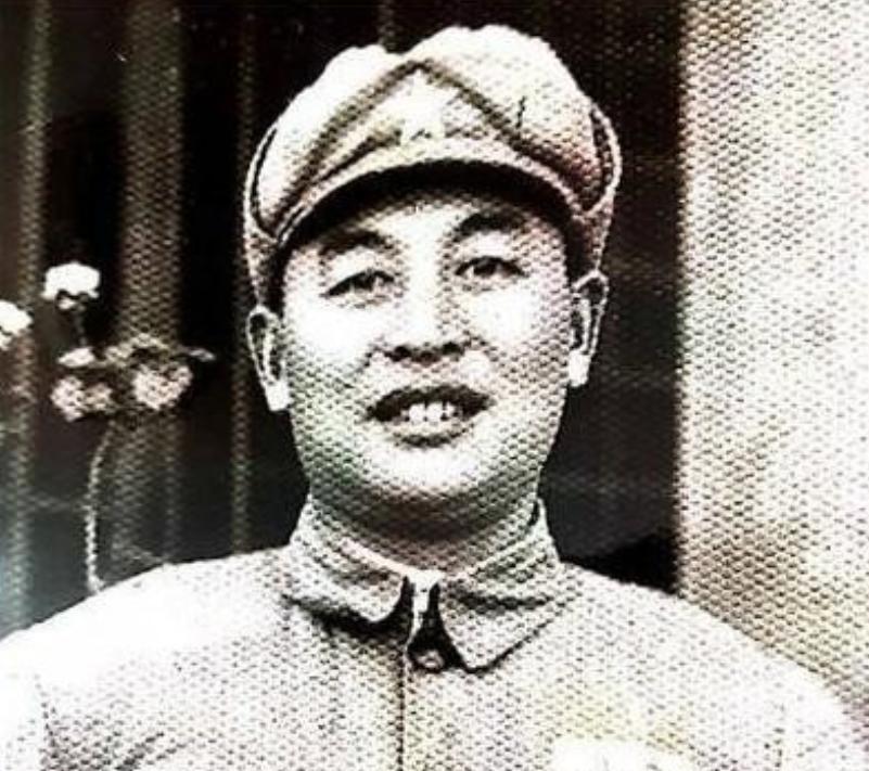 上将深夜保人：一句"功过我担一半"，救了一个王牌军长1953年朝鲜停战前夕，志