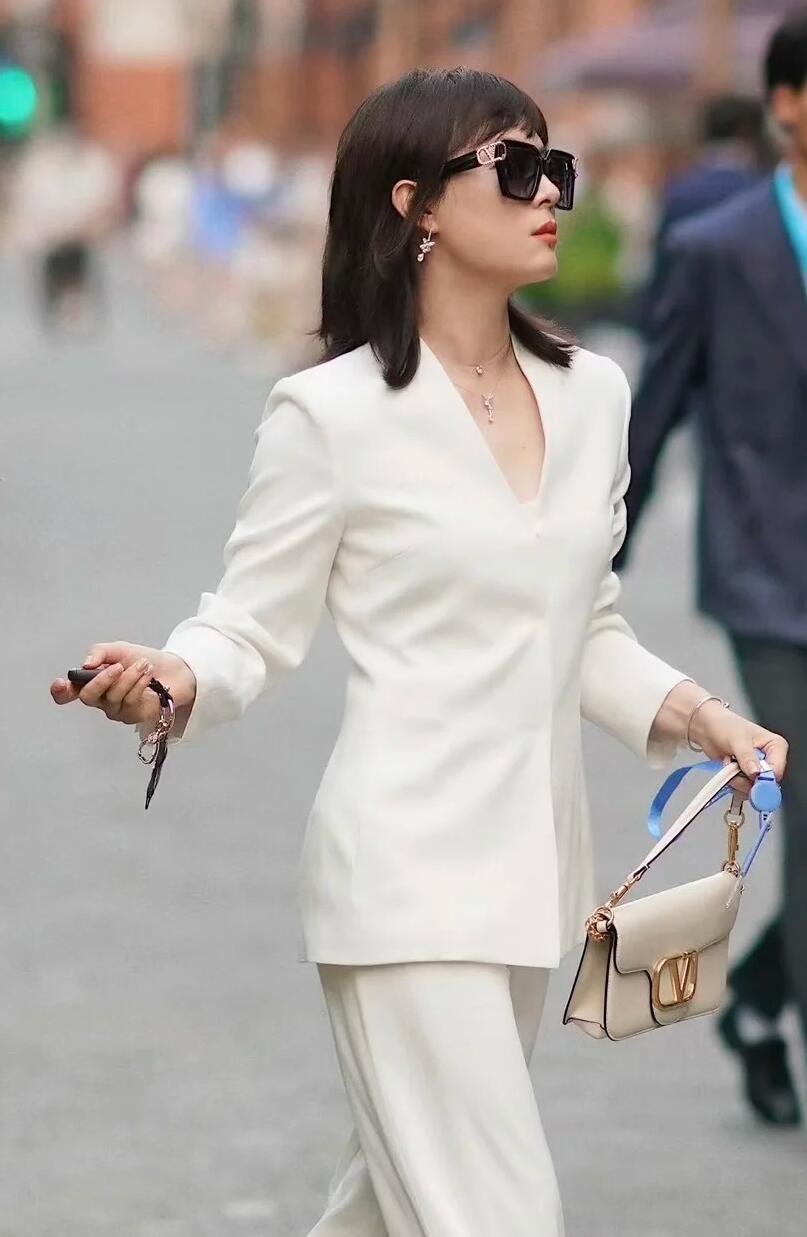 孙俪和马伊琍都是上海人，两个人都是演技派，但她们讲的上海话却各有不同的风格。马伊