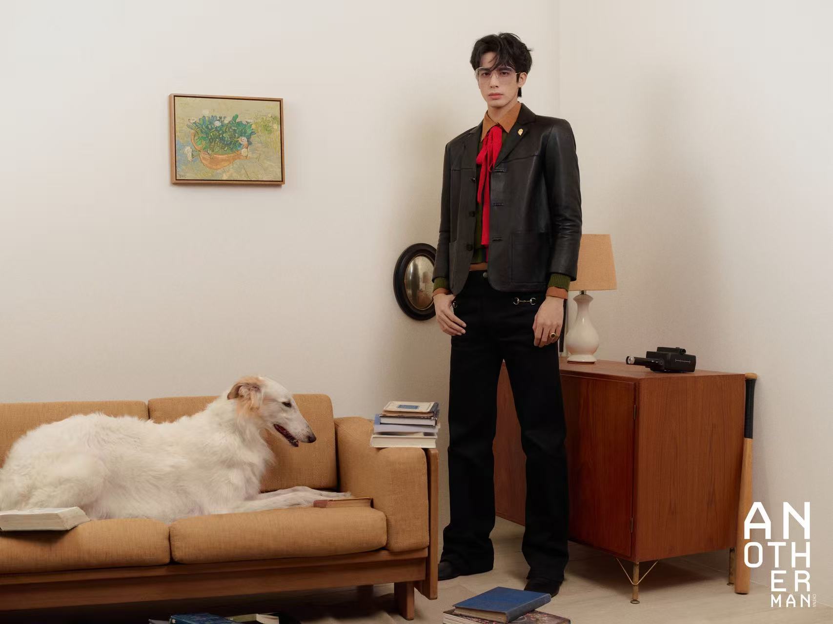 宋威龙穿Gucci迷人又危险宋威龙作为GUCCI品牌大使出镜AnotherMA