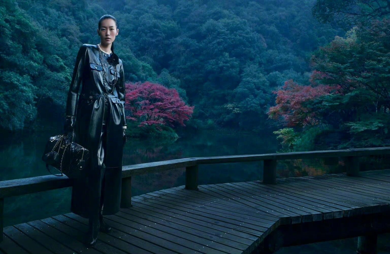 mila时尚资讯，品牌形象大使刘雯，拿下了CHANEL2025早秋高级手工