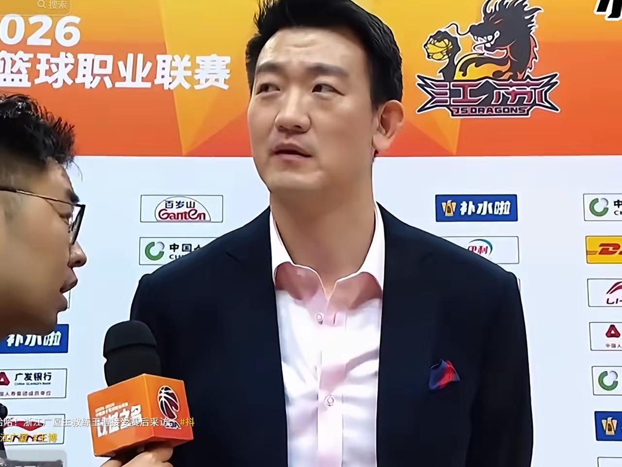 总决赛砍下50分的功臣如今和广厦续约彻底陷入僵局，近期业内爆料的薪资数字直接引爆