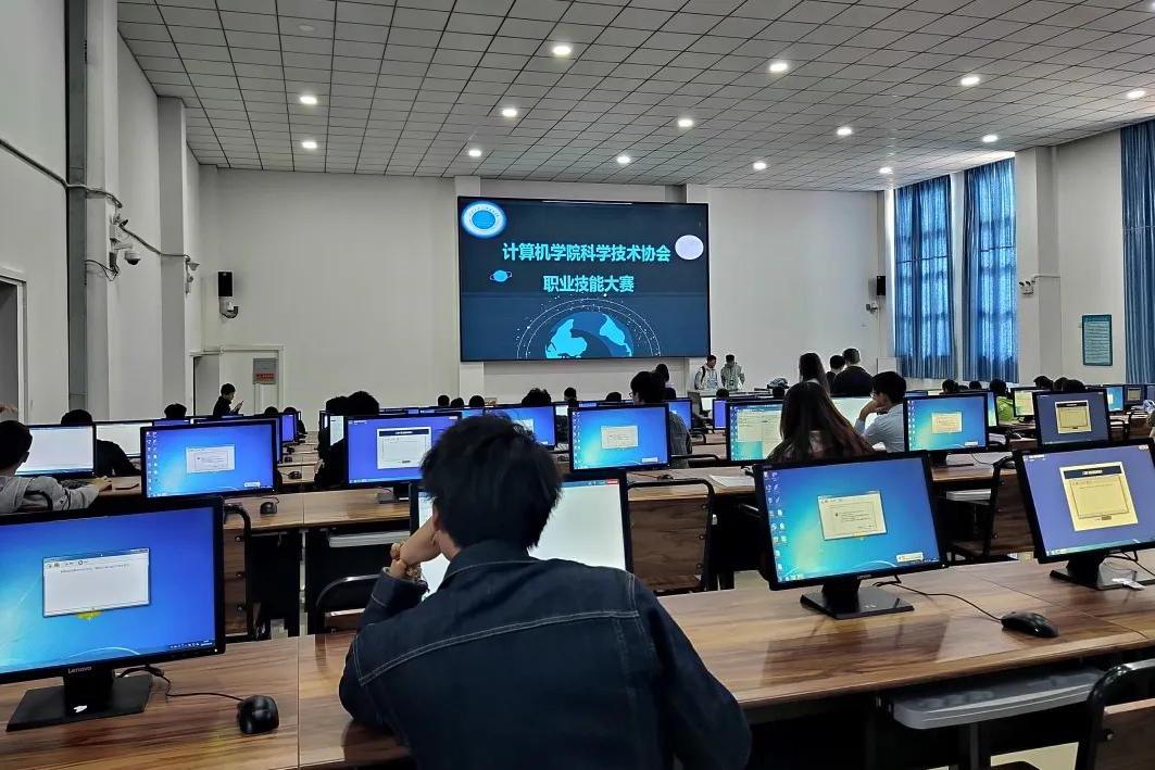 不出意外，2026年中国移动将发生几件大事：①.全面推进5G-A大规模商用，网