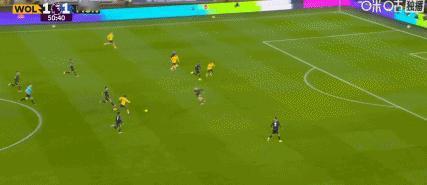 B费又疯了！两球一助，一个人扛着曼联往前冲。这小子，真把老特拉福德当自己家了