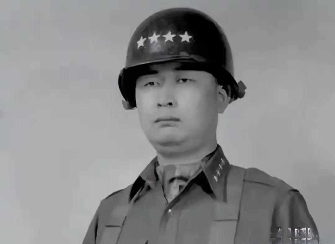 朝鲜战场，志愿军发现M26坦克夺命破绽，用冲锋枪将巨兽变趴窝货，一辆M26潘兴坦