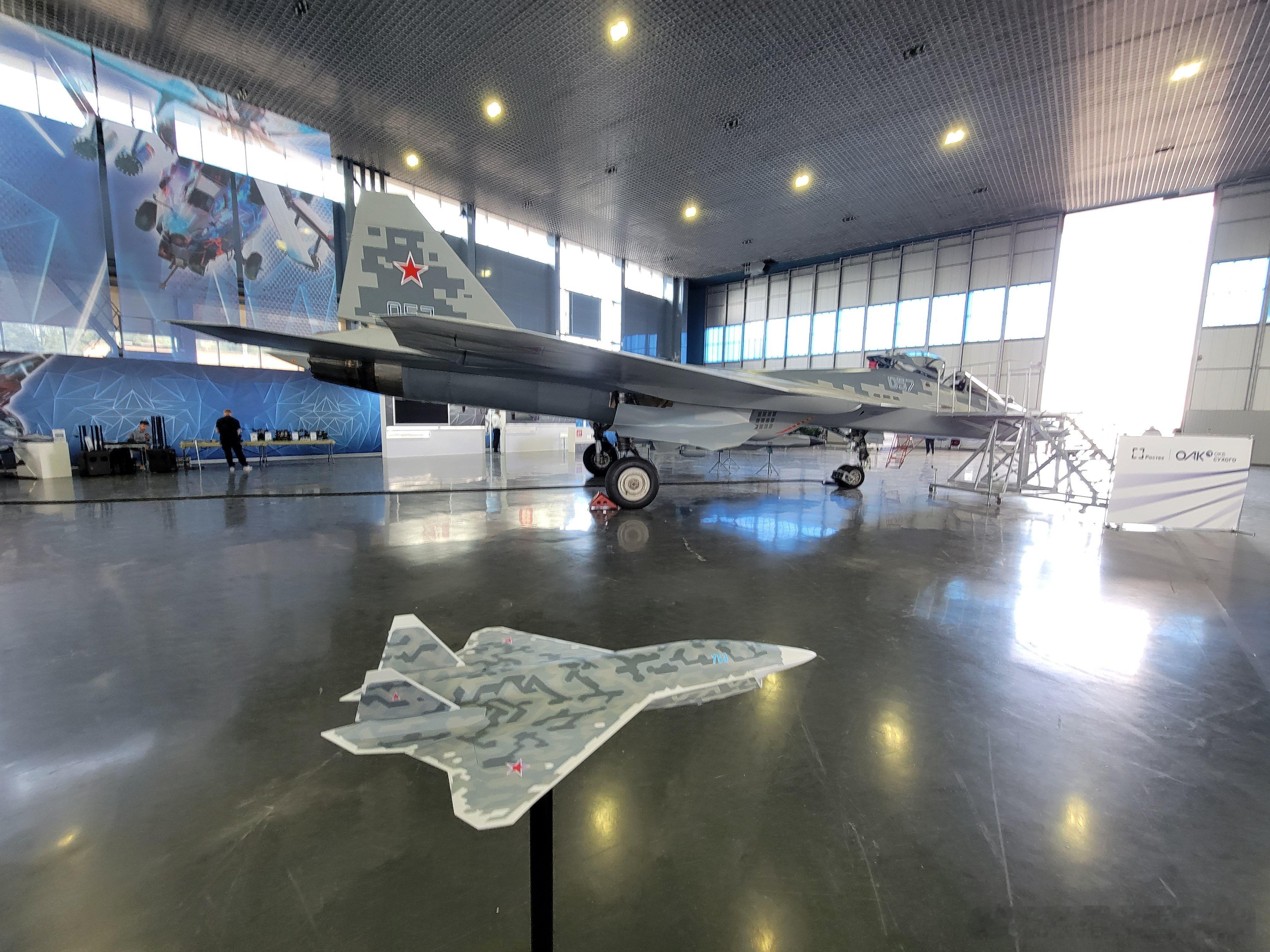 苏57全球武器装备盘点军事ai新视野Fighterbomber的照片100%是