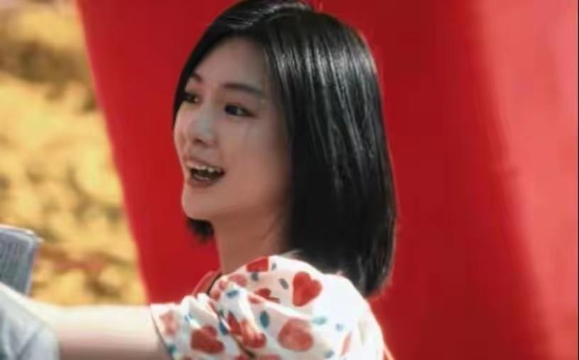 追剧《交锋》至第12集，从金丽娜和曹了平的经历，才知道“间谍"是怎么形成的。