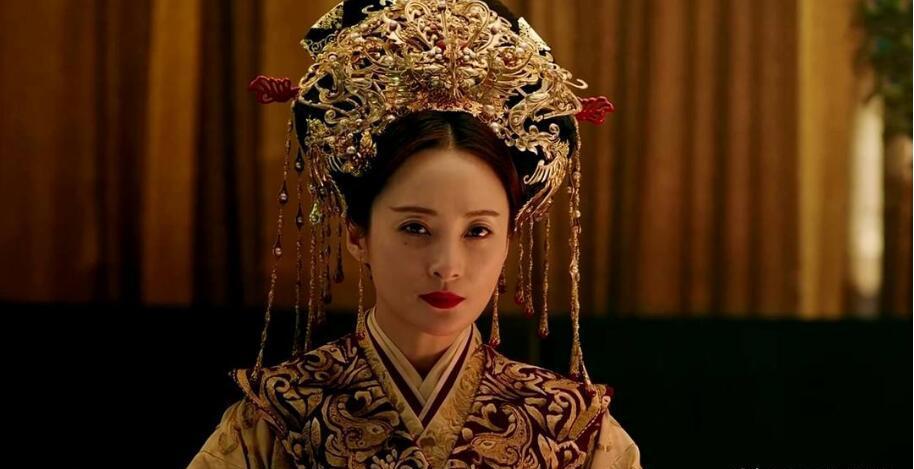 “太后旨意。”南宋理宗赵昀，在龙榻之上醒来，映入眼帘的女子，肤色黝黑，面
