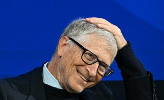 盖茨急了？刚卷入爱泼斯坦丑闻，反手卖掉豪宅，网友：他在怕什么 这处要卖的房子