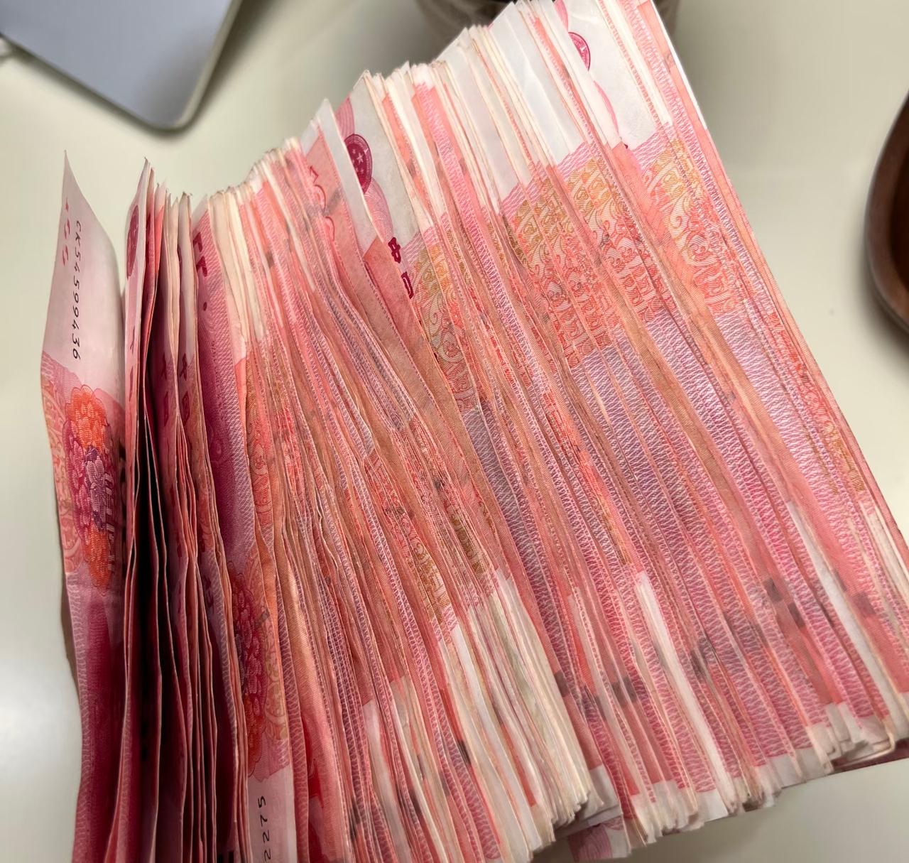 告诉你，两口子感情再好你的男人再能赚钱你也不能把自己挣钱的本事给丢了你可