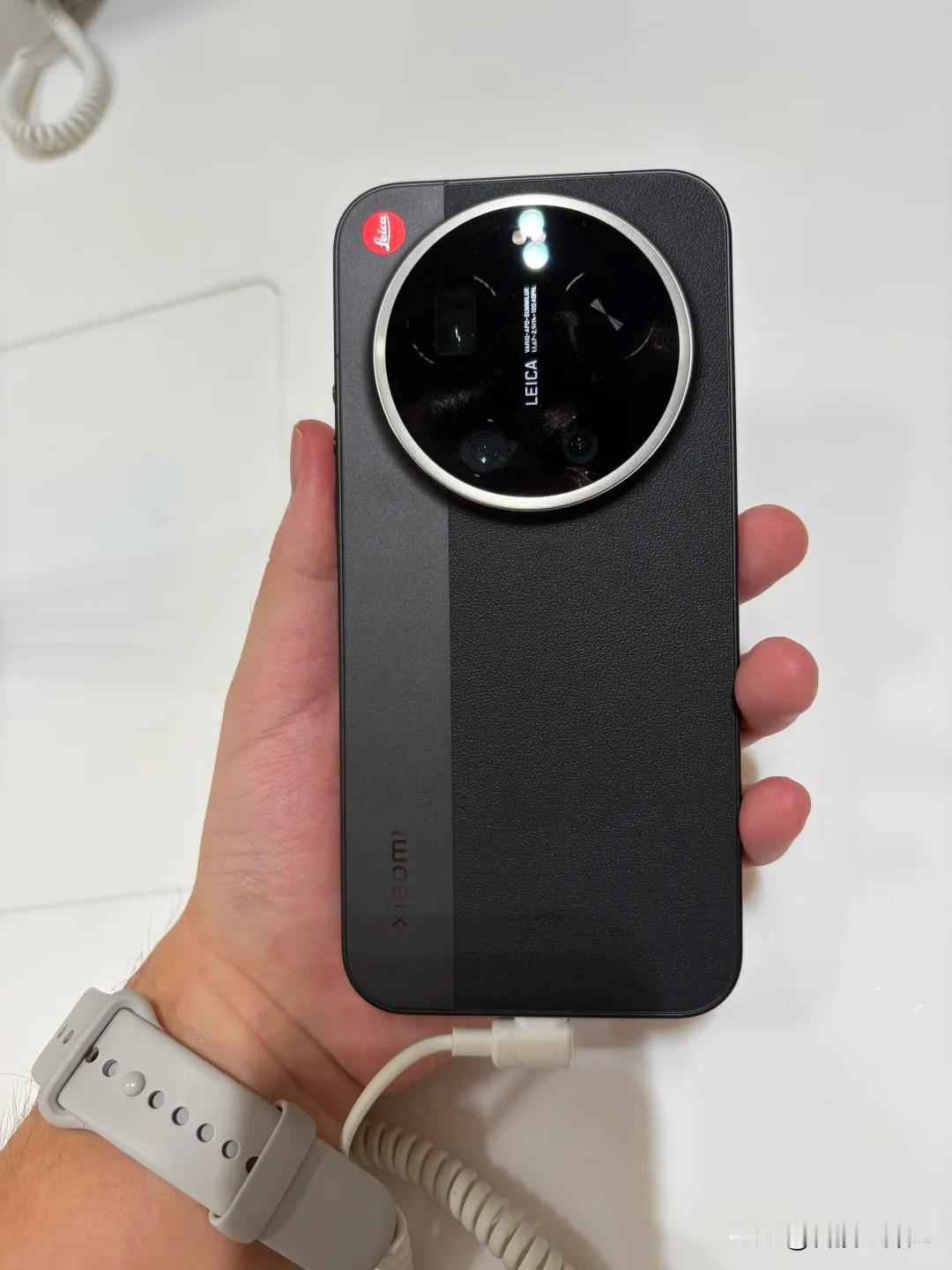 这一届旗舰机，只有荣耀Magic8Pro让我敢真正裸机出门。小米17Ultr