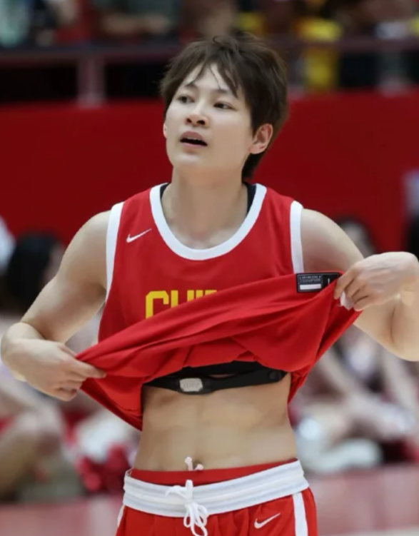 亚洲杯女篮盛宴，杨力维冲家人们，2025FIBA女篮亚洲杯即将来袭，就在深圳