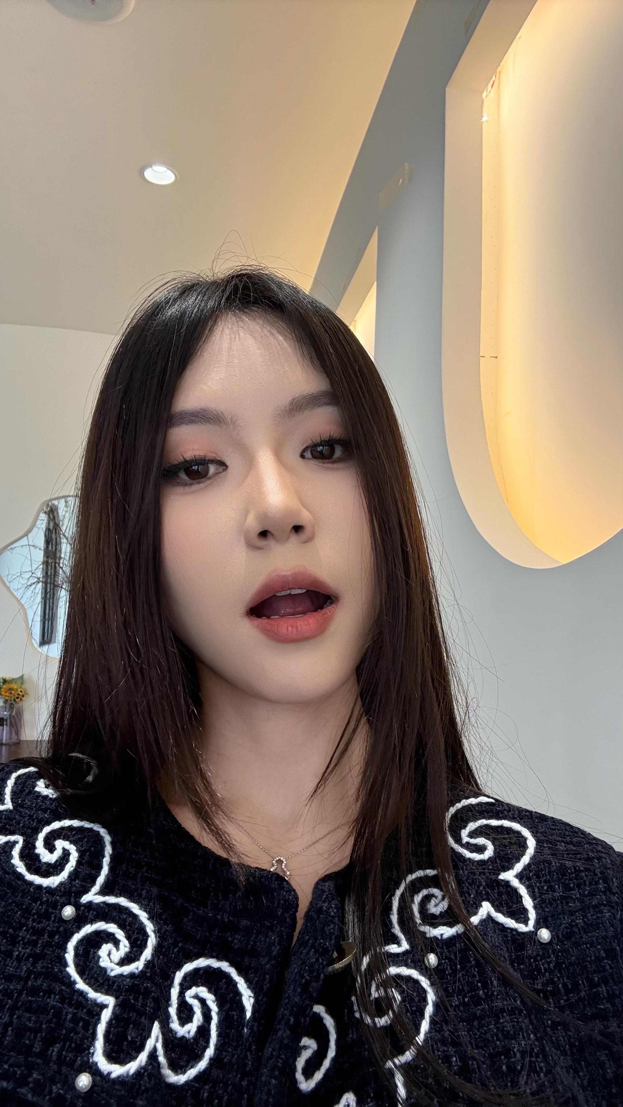 我想让每个真心待我的人因为我的存在而幸福.