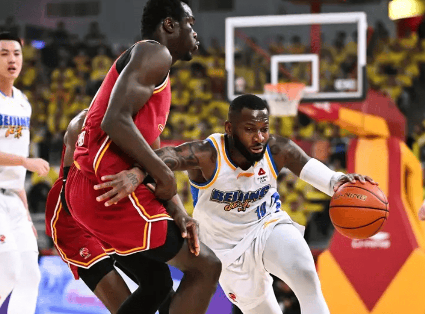 CBA官方: 杰曼山西赛后因做出侮辱性手势罚款3万, 山西罚2万