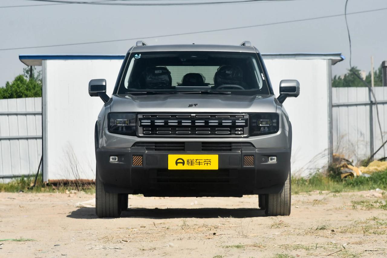 最近不少朋友在问山海T1和哈弗猛龙这俩插电混动SUV该怎么选。今天我就用大白话，