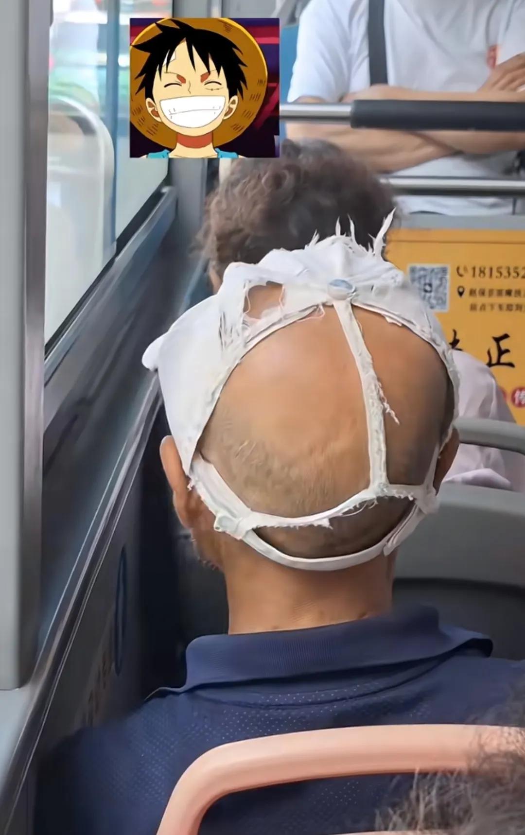 大爷的帽子真个性！这是巴黎世家哪一款？[捂脸哭]