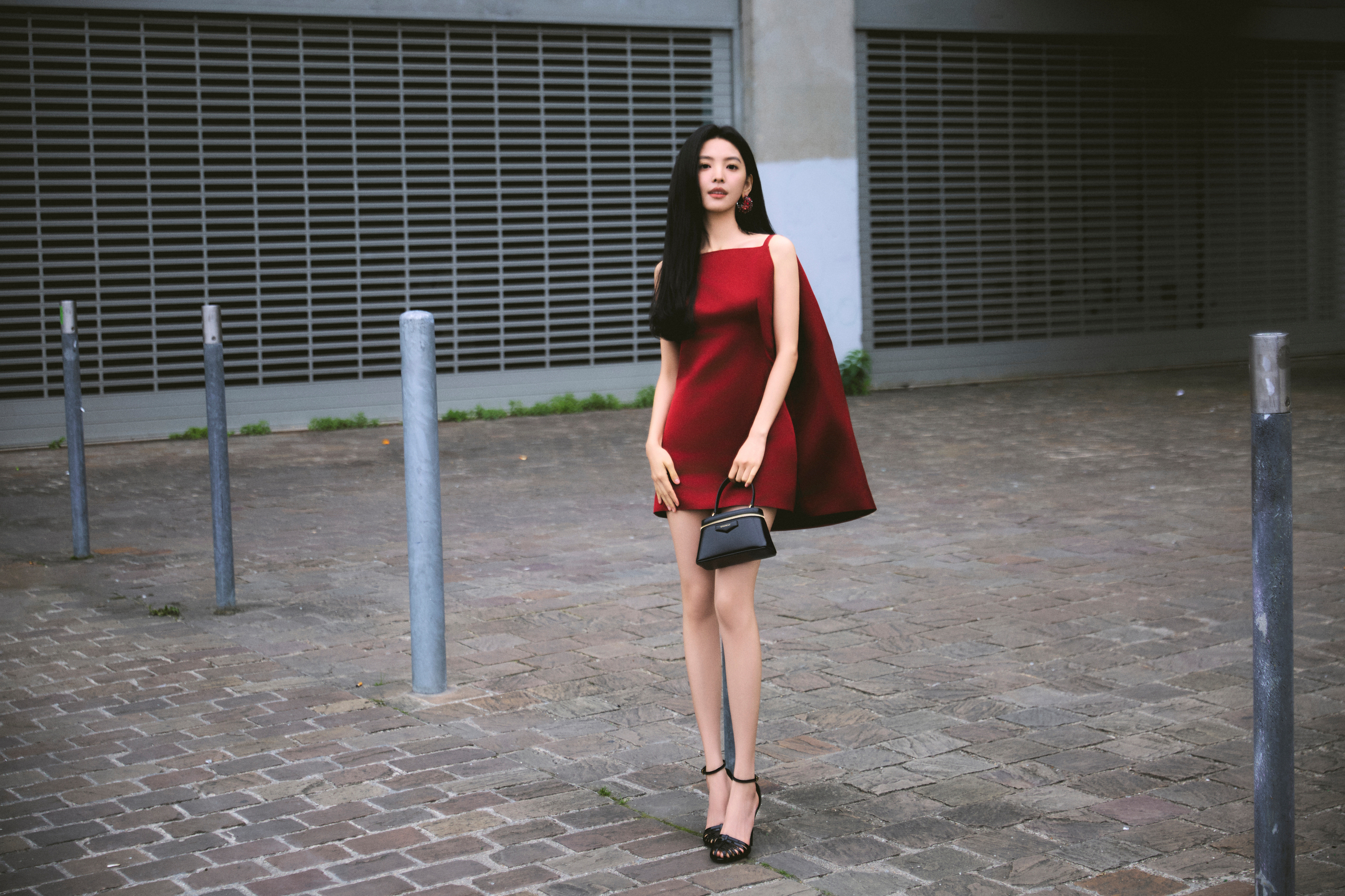章若楠｜GIVENCHY2026春夏女士系列发布会一袭2026春季系列红