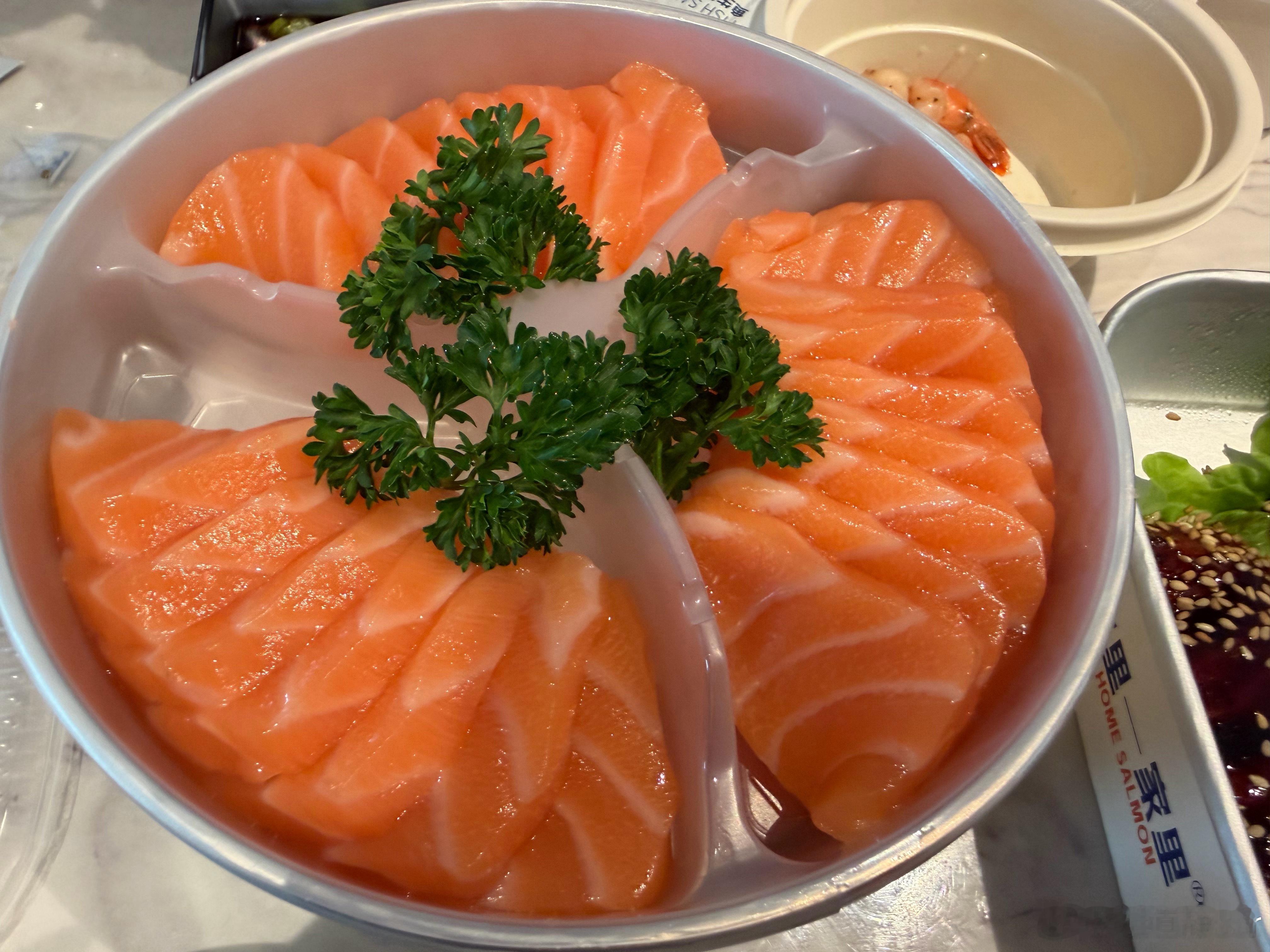 高级版晚餐～偷吃了一块鳗鱼看不出来吧