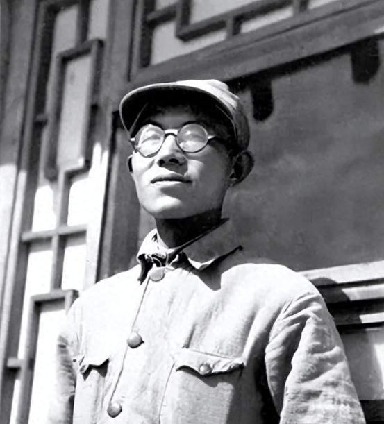 他离家多年，已成高级将领，给家写信，父亲：讨饭也想去看看你！“毅儿，哪怕讨饭，