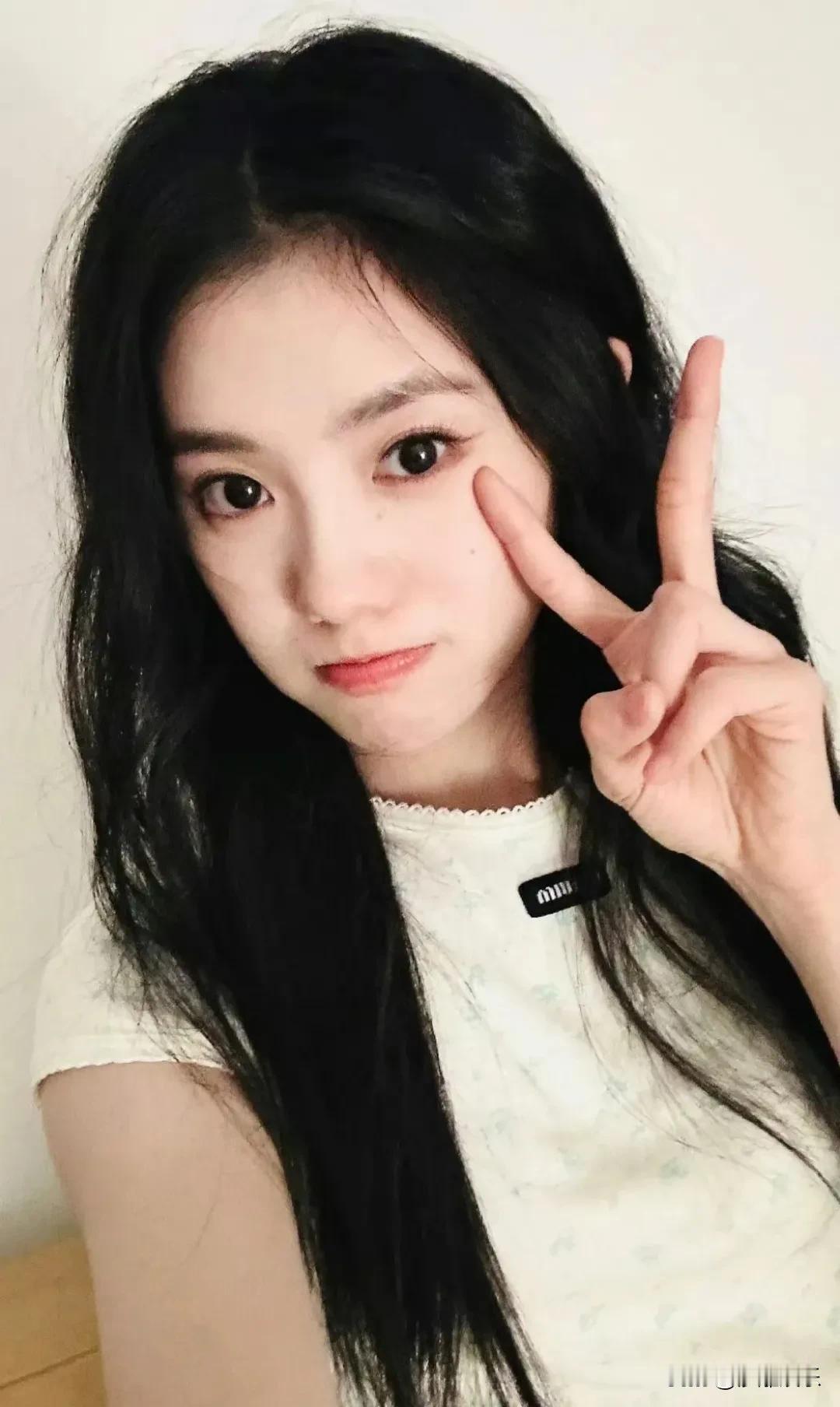 刘浩存，已经赢了！8月24日，娱乐圈又上演了一出“直播翻车”大戏。事情是