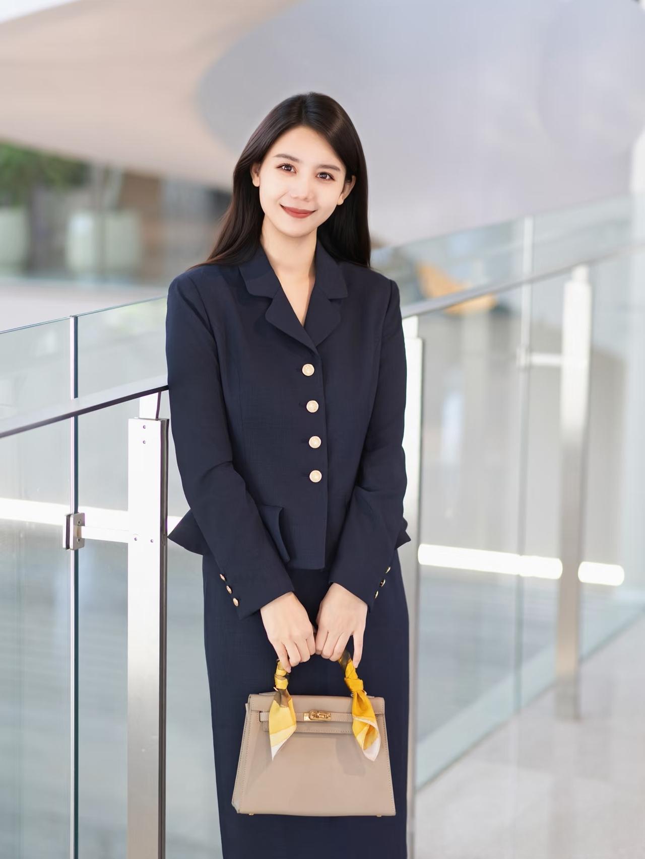 女生如何穿搭看起来时尚更有品味呢