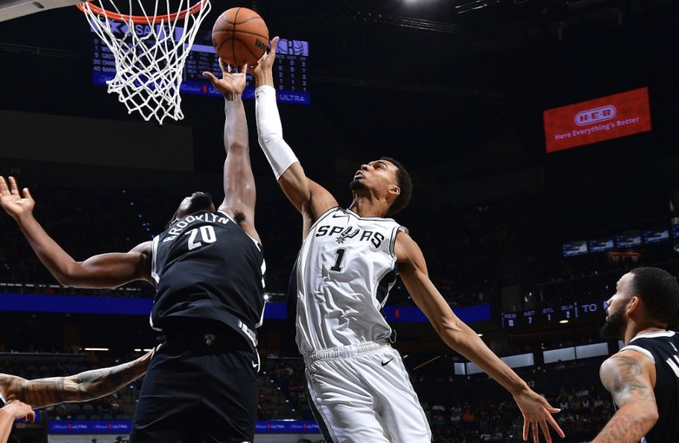 马刺离争冠阵容就差索汉的三分球了上赛季文班三分出手次数多，很大原因是和索汉同时