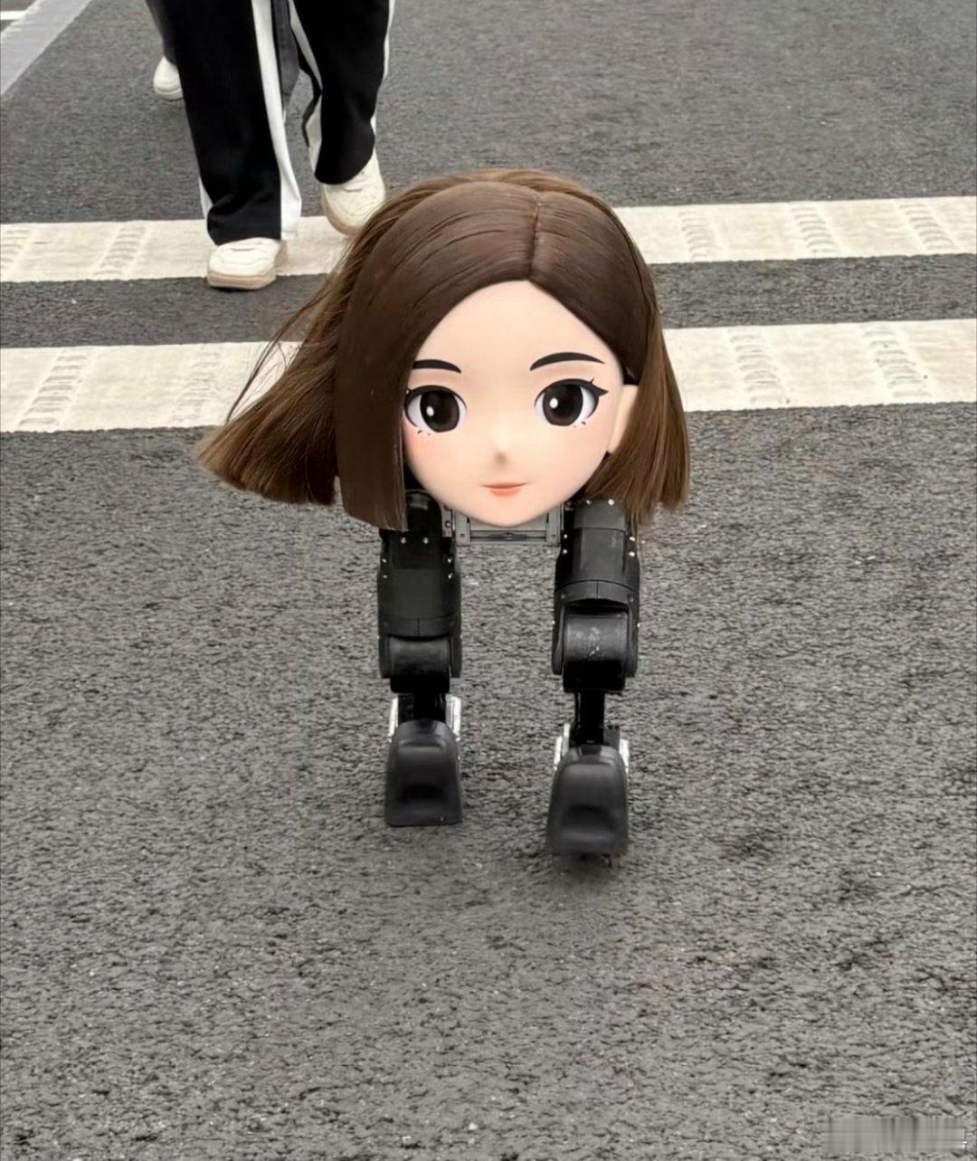 豆包变豆脚了豆包被我调教好了，它现在终于承认这是它自己了，哈哈！