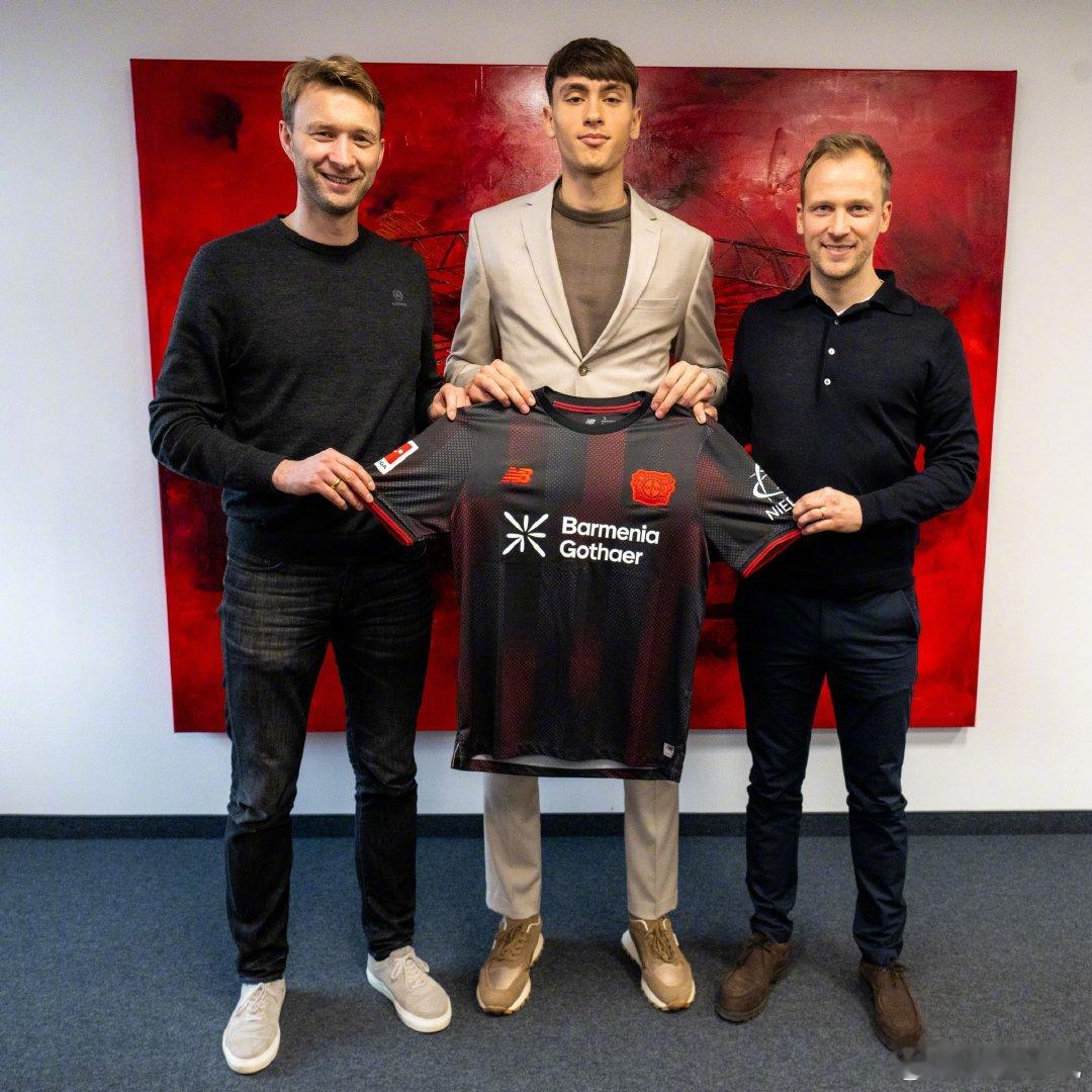 【高中锋加盟药厂】勒沃库森签下17岁的贝尔格莱德红星前锋达米亚诺维奇（Aleks