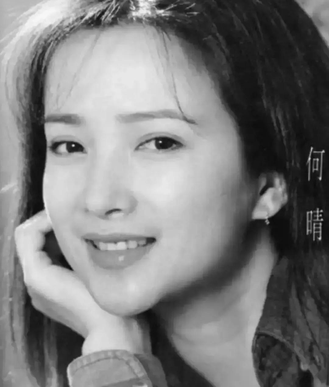 她走前，悄悄完成了两件事。不是立遗嘱，而是在病床上，用还能动的左手，一字字敲