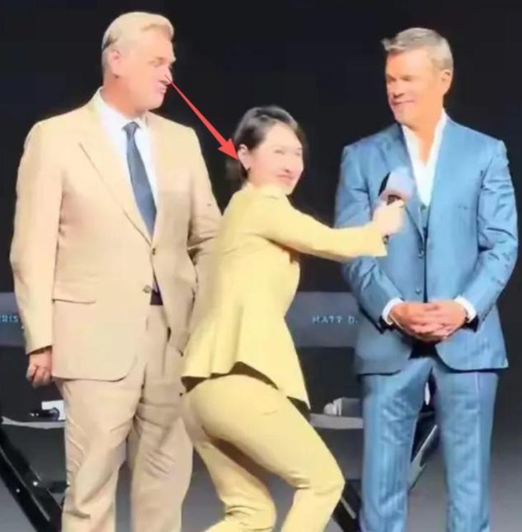 撅屁股采访老外再升级！安徽大佬发声切中要害，陈璇方已采取行动近日，在北京中国