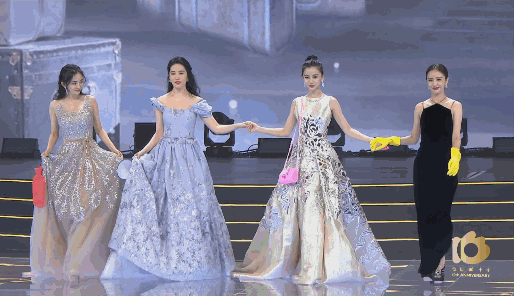 微博之夜当年微博之夜，内娱四美同台：杨幂、刘亦菲、Angelababy和倪妮，