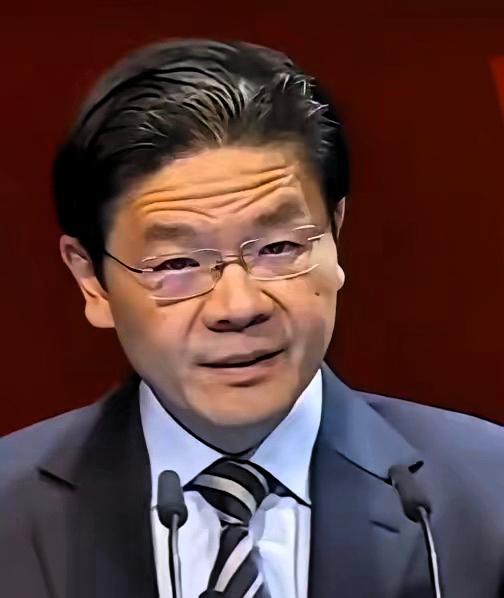 新加坡总理黄循财在彭博经济论坛上提及，新加坡90%的外贸依赖马六甲海峡，海南封关